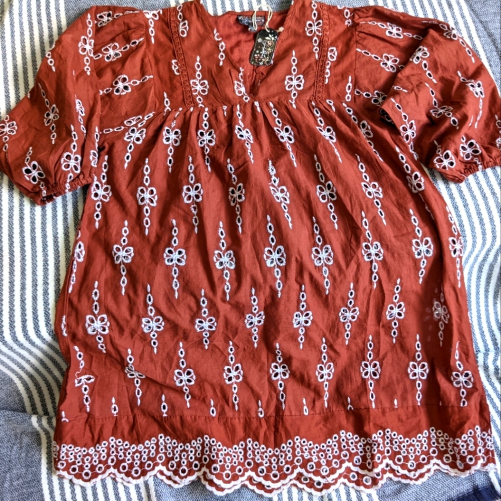 J. Ge Terracotta Dress w/ White Detailed Boho Embroidery Loose-Fit Scalloped Hem